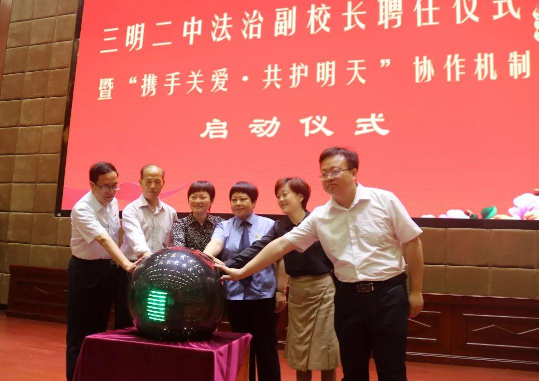 春秋动物有特出，三四八取其尾数打一准确生肖详细解答、解释与落实、构建解答解释落实